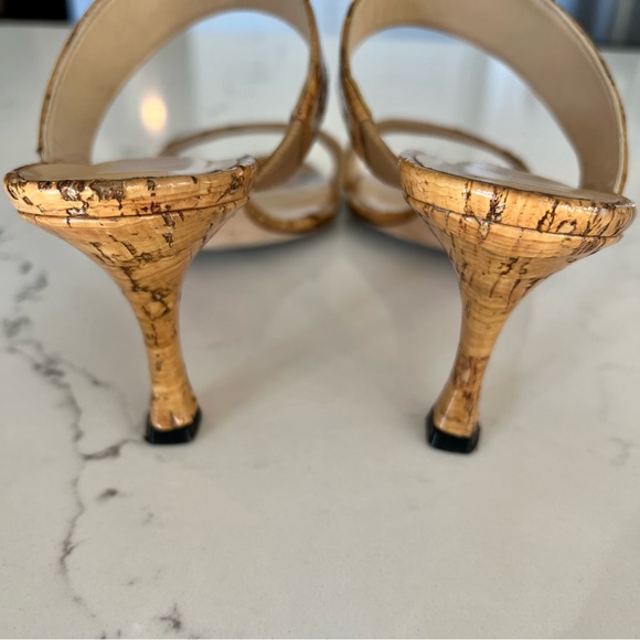 MANOLO BLAHNIK Tan Cork Sandals, size 6.5 - Picture 4 of 16